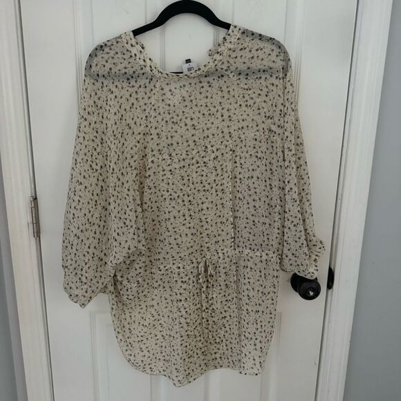 Cabi Gather Blouse sheer loose back adjustable SZ Medium - Picture 6 of 8